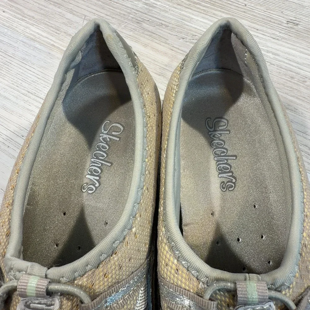 Skechers Womens Bikers Sneakers Size 6 Tan Suede Mesh Comfort Slip-On